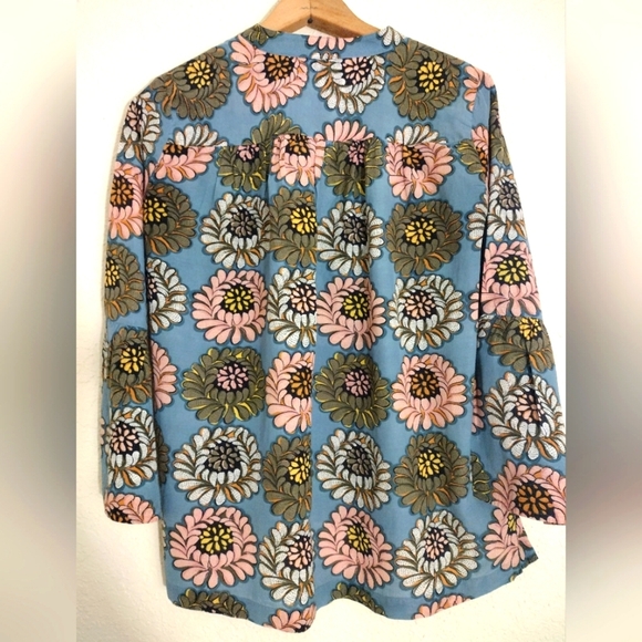 Ann Taylor Loft The Softened Floral Long Bell Sleeve V-Neck Top - Picture 7 of 7